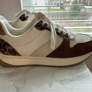 Time and Tru sneakers